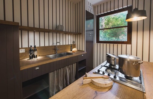 Roccamare Apartamento | Apartamento con piscina en Strandnähe