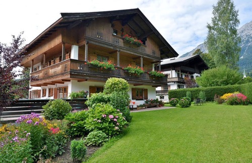 Scheffau am Wilden Kaiser Apartamento | Landhaus Brunneck - Fam. Werlberger - Aplicación ".Alexander "con 3 habitaciones 7-9 pers.-3. Vari.