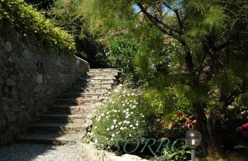 Santa-Reparata-di-Balagna Apartamento | Apartment in Villa Sorbo with sea view