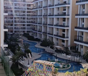 Taguatinga Apartamento | Apart-Hotel 1qt Vista da Piscina 12 min do Aeroport