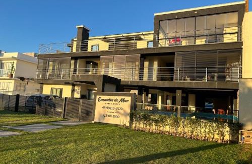 Palhoca Apartamento | Apart-Hotel "Encantos do Mar" - Beira Mar