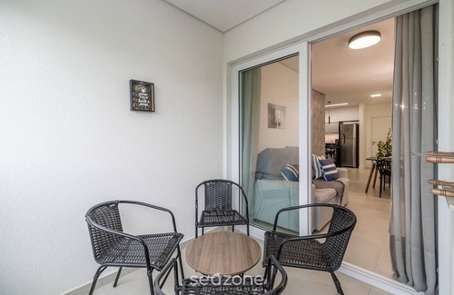 Ingleses Norte Apartamento | Apart in Cond. w/ Pool 400m From the Beach Tdb0101