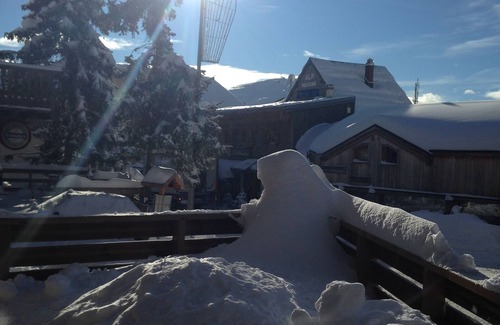 Viel-Alpe Chalet De Esquí | Aparte. ***** en chalet amplio y luminoso, ski-in ski-out, route du TDF