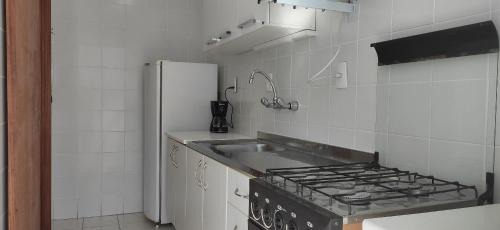 Chacara das Pedras Apartamento | Apto de 2 dormitorios y barbacoa. ROY0401