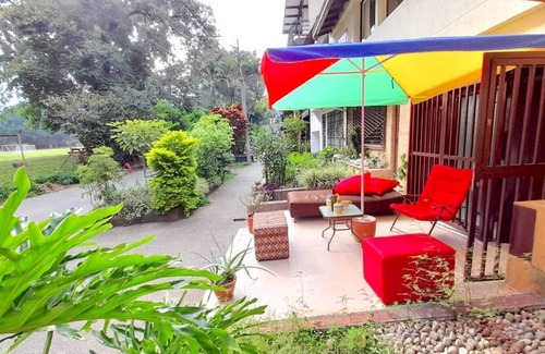 Suramericana Apartamento | Aparta estudio hostal acogedor camarote (Litera), sofá cama, cocina, mesa, baño