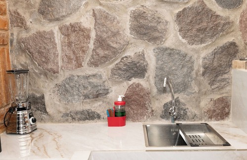 Cotacachi Apartamento | Aparta Studio Con Tina Tv Cocina en Cotacachi