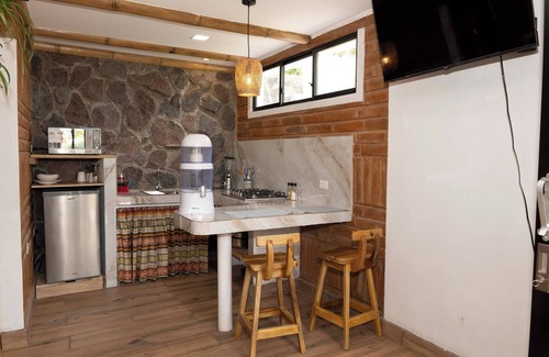 Cotacachi Apartamento | Aparta Studio Con Tina Tv Cocina en Cotacachi