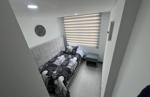 Bogota Apartamento | Apartaestudio amoblado, Edificio Avanzzare T1-501