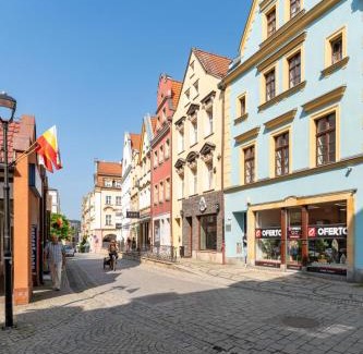 Jelenia Gora Apartamento | Apartament Arkadia - Rynek Jeleniogórski - by SpaceApart