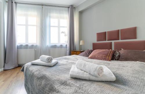 Jelenia Gora Apartamento | Apartament Arkadia - Rynek Jeleniogórski - by SpaceApart