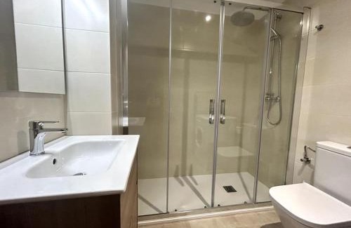 Esterri D'Aneu Apartamento | Apartament cèntric amb terrassa i balcó by RURAL D'ÀNEU