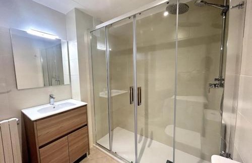 Esterri D'Aneu Apartamento | Apartament cèntric amb terrassa i balcó by RURAL D'ÀNEU