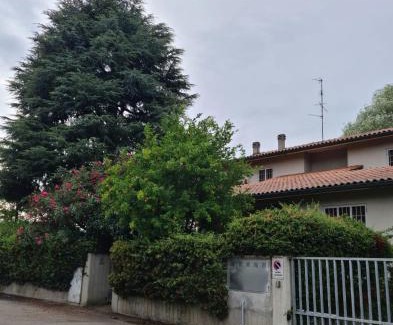 Castenaso Apartamento | Apartament Cedro del Libano