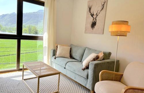 Esterri D'Aneu Apartamento | Apartament de disseny rústic amb vistes by RURAL D'ÀNEU