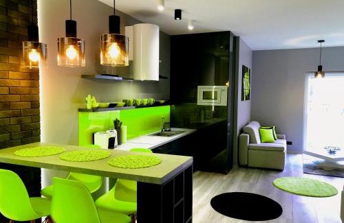 Wilkasy Apartamento | APARTAMENT ELEGANCE GREEN w Nautica Resort
