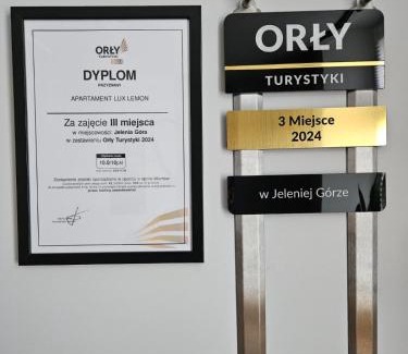 Jelenia Gora Apartamento | Apartament Lux Lemon