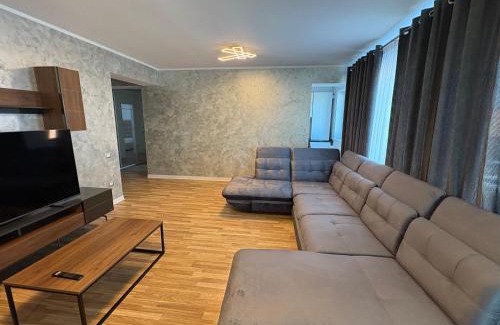 Focsani Apartamento | Apartament Luxury nino