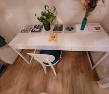 Charzykowy Apartamento | Apartament nad jeziorem z TV 60 cali i Netflixem "PanTuNieSpał"