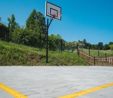 Ponice Apartamento | Apartament Słoneczna Rapsodia - blisko Parku Zdrojowego - piękny widok - ogród - taras