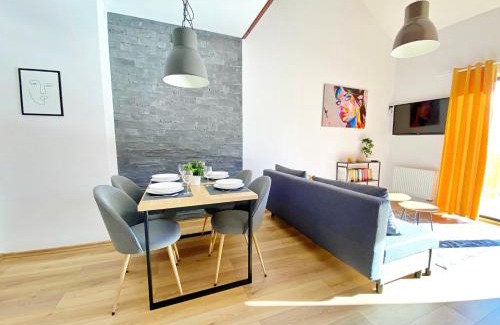 Meszna Apartamento | APARTAMENT SKANDYNAWSKI 2-poziomowy SAUNA JACUZZI