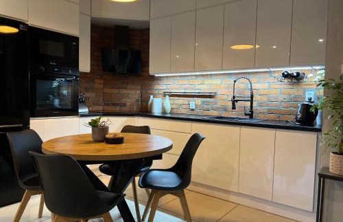 Zielona Gora Apartamento | Apartament z ogródkiem, blisko centrum