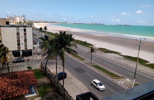 Prado Apartamento | Apartamento à beira-mar bem ventilado e saída para as praias do sul