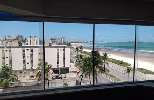 Prado Apartamento | Apartamento à beira-mar bem ventilado e saída para as praias do sul