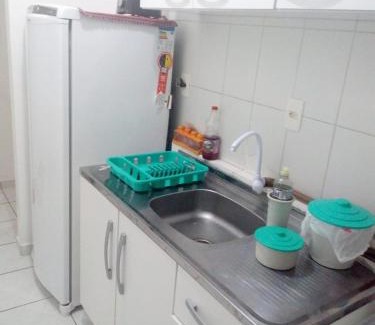 Raichaski Apartamento | APARTAMENTO 10 min de CRICIUMA em IÇARA-SC - 2 quartos - 3 Ar-Condicionado split - Cozinha equipada - Banheiro - Garagem coberta e Wi-Fi - Anfitriã Superhost no BnB