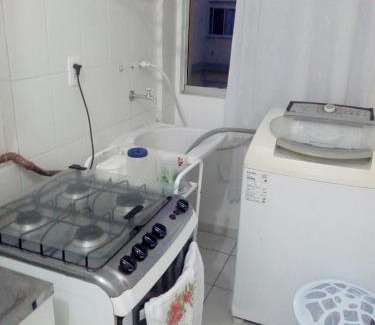 Raichaski Apartamento | APARTAMENTO 10 min de CRICIUMA em IÇARA-SC - 2 quartos - 3 Ar-Condicionado split - Cozinha equipada - Banheiro - Garagem coberta e Wi-Fi - Anfitriã Superhost no BnB