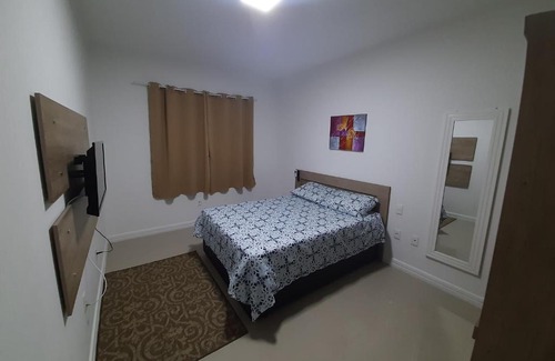 Porto Belo Apartamento | Apartamento 3 dorm a 100 metros da praia de Perequê em Porto Belo