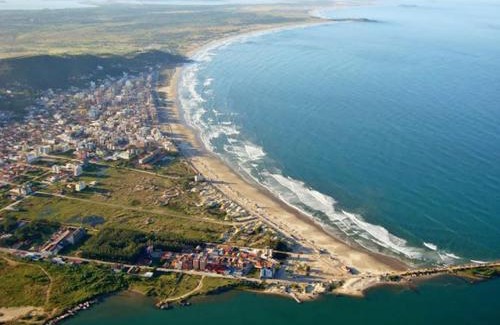 Laguna Apartamento | APARTAMENTO 3 DORM., O QUINTAL É A PRAIA E MOLHES