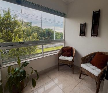 Jardim Camburi Apartamento | Apartamento aconchegante à 200m da praia - Vitória