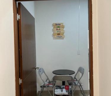 Suramericana Apartamento | APARTAMENTO AMOBLADO SECTOR LAURELES-ESTADIO hasta 8 personas - Londres
