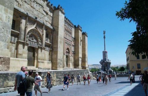 Cercadilla-Medina Azahara Apartamento | Apartamento Arfe junto al centro