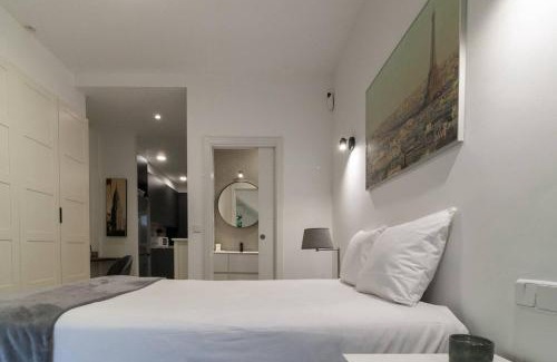 Legazpi Apartamento | Apartamento Bronce by Clabao