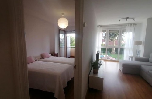 Suances Apartamento | Apartamento céntrico con piscina y garaje