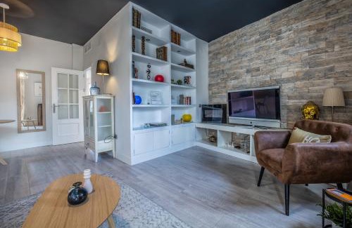 Santiago Apartamento | Apartamento cerca de la MEZQUITA DE CORDOBA & FREE PRIVATE PARKING