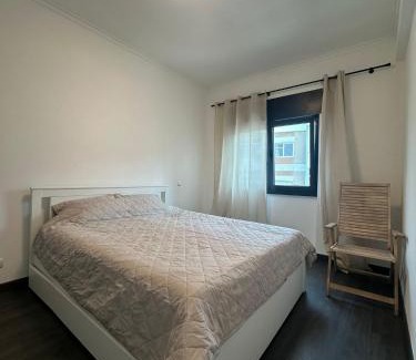 Santa Iria de Azoia Apartamento | Apartamento com suíte e jacuzzi
