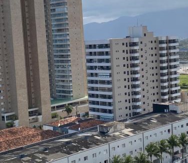 Mirim Apartamento | Apartamento com Vista lateral para o Mar!