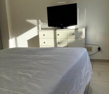 Anchieta Apartamento | Apartamento completo a 2 min à pé da praia
