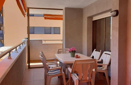 La Pineda Apartamento | Apartamento con amplia terraza, ideal familias