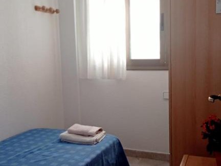 La Pineda Apartamento | Apartamento con amplia terraza, ideal familias