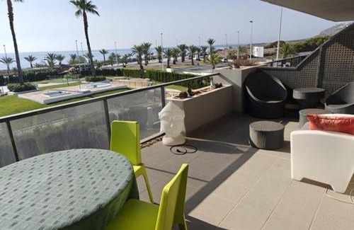 Els Arenals del Sol Apartamento | Apartamento con piscina y vistas al mar R31 by Novadesta