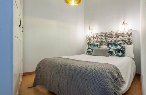 Barrio de La Latina Apartamento | Apartamento con Estilo en Madrid de los Austrias -Tradición Renovada