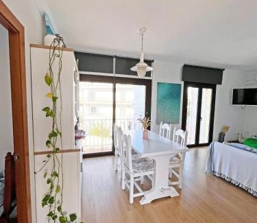 L'Escala Apartamento | Apartamento con gran terraza en el centro