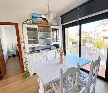 L'Escala Apartamento | Apartamento con gran terraza en el centro