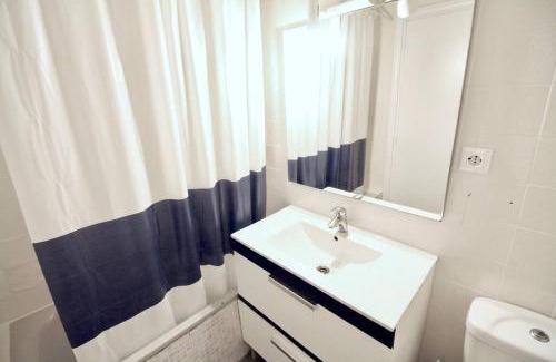 Cabo de las Huertas Apartamento | Apartamento con gran urbanización y piscina