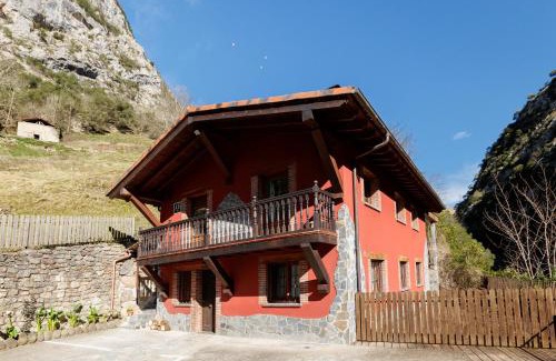 Ponga Apartamento | Apartamento con jacuzzi a orillas del Río Sella