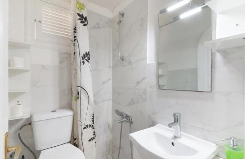 San Fernando Casa | Apartamento con jardín y pequeña piscina privada para refrescarse