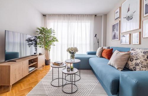 Ciudad Jardin Apartamento | Apartamento con parking y piscina